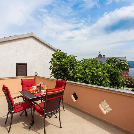 Vakantiehuis Near In Vrbnik-insel Krk 45799 *